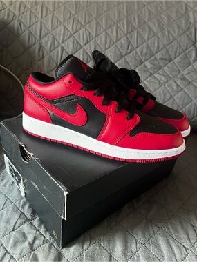 Nike Air Jordan 1 Low - Red and Black